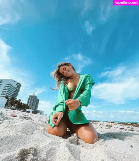 Hopie Schlenker OnlyFans Thumbnail #j8JyB6OI6O