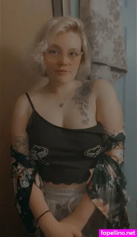 Hornie Bee OnlyFans Thumbnail #SqaGKoZQ9e