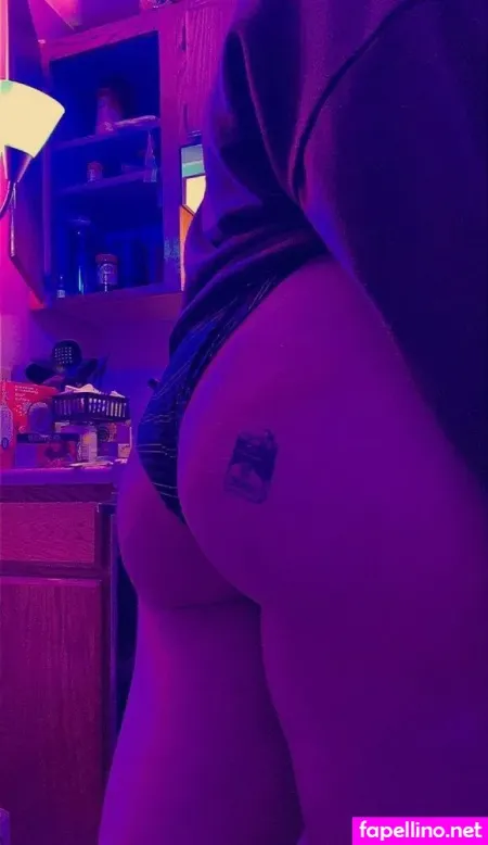 Hornie Bee OnlyFans Thumbnail #UBNz8fmaZG