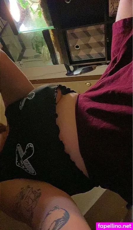 Hornie Bee OnlyFans Thumbnail #bFlEe1YDKj