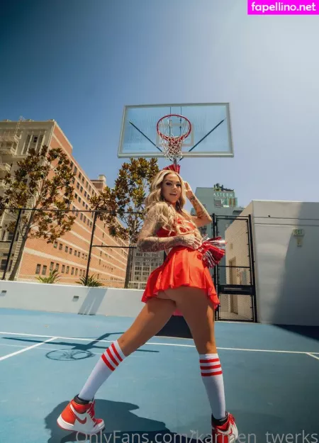 Horniest Mom OnlyFans Thumbnail #OX2WVZb90w