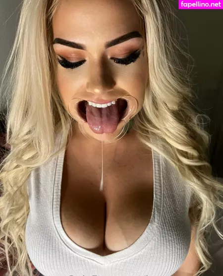 Horniest Mom OnlyFans Thumbnail #zyc55gMtIY