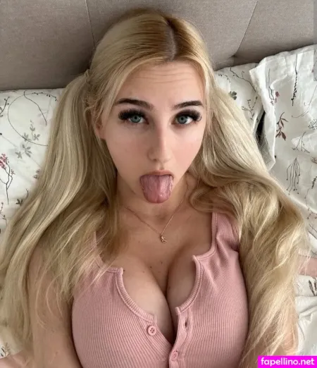 Hornysarah OnlyFans Thumbnail #YeAXm1Nh30