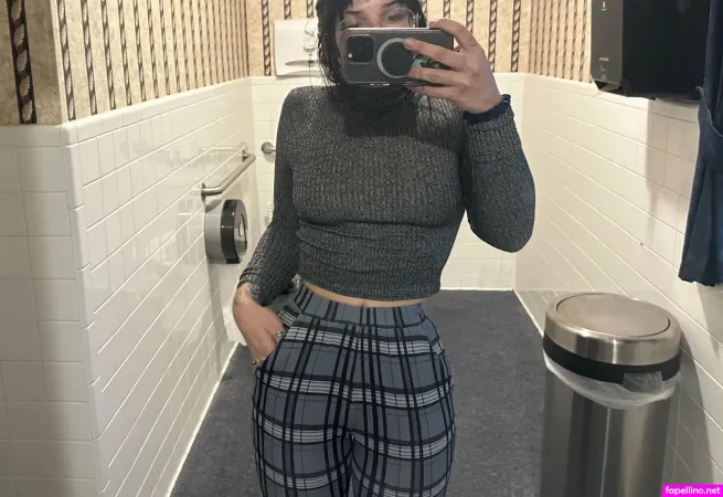 Horrorwh0re OnlyFans Thumbnail #UYJu0a6XFy