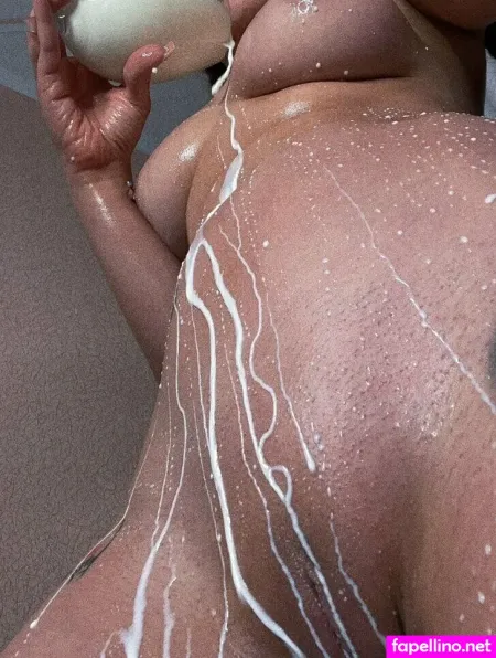 Hot Blondie Mommy OnlyFans Thumbnail #NsSTOMcJnZ