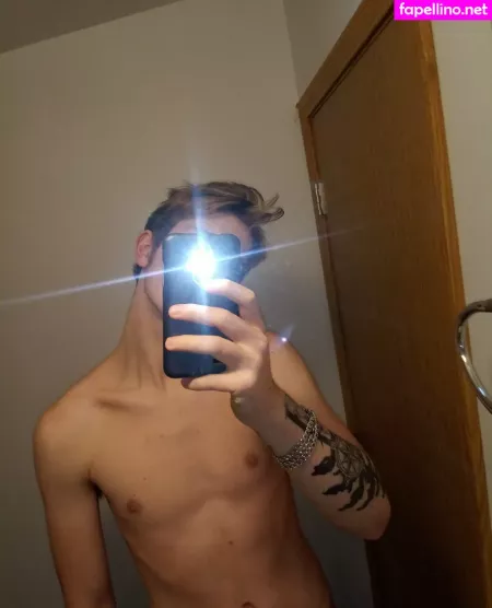 Hot Hunter OnlyFans Thumbnail #UUiSgvOqc1