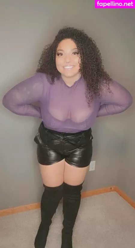 Hot Lips OnlyFans Thumbnail #5yXNLez7wZ