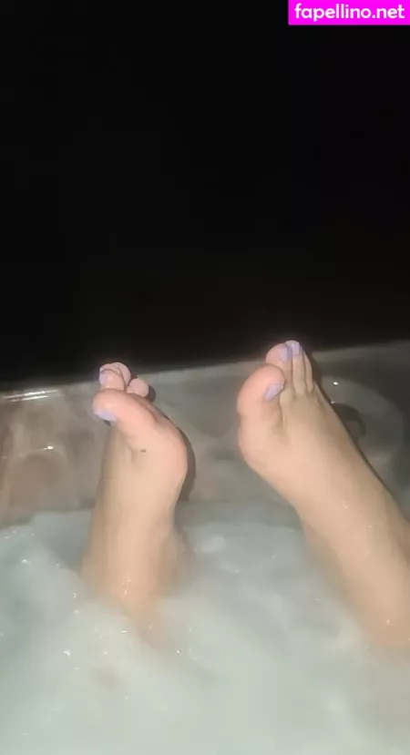 Hot Lips OnlyFans Thumbnail #YKhdv1EHts