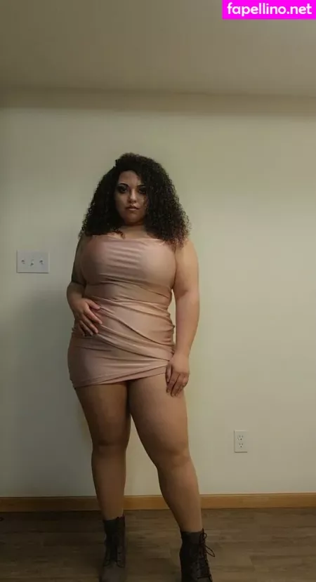 Hot Lips OnlyFans Thumbnail #pTby25wr1b