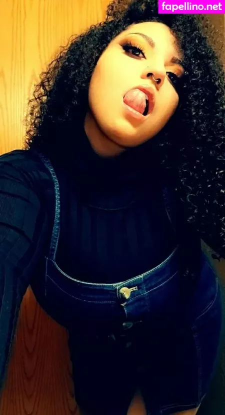 Hot Lips OnlyFans Thumbnail #sxQLLdHv0X