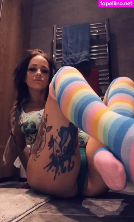 Hot Mum Skyler OnlyFans Thumbnail #KK2yrIKw2x