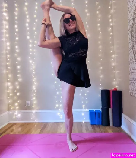 Hot Yoga Babe OnlyFans Thumbnail #Dv1wXisbTi