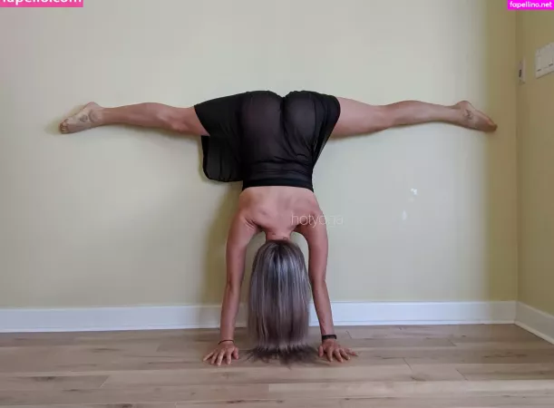 Hot Yoga OnlyFans Thumbnail #PLs0MC6mOw