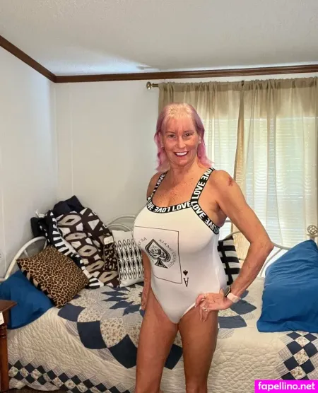 Hotazzchick67 OnlyFans Thumbnail #CV5aEHJPvU