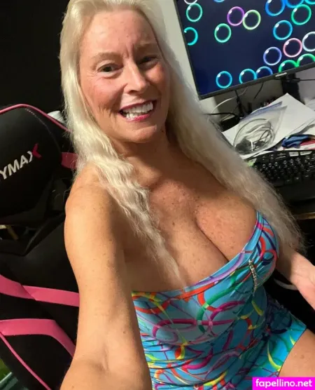 Hotazzchick67 OnlyFans Thumbnail #NmjS2Imu5m