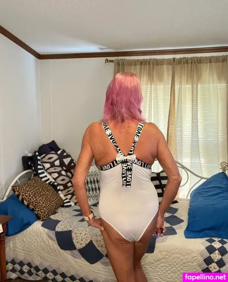 Hotazzchick67 OnlyFans Thumbnail #dychc5t5c7