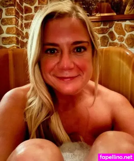 Hotbakingwife OnlyFans Thumbnail #pTtc25EyJb
