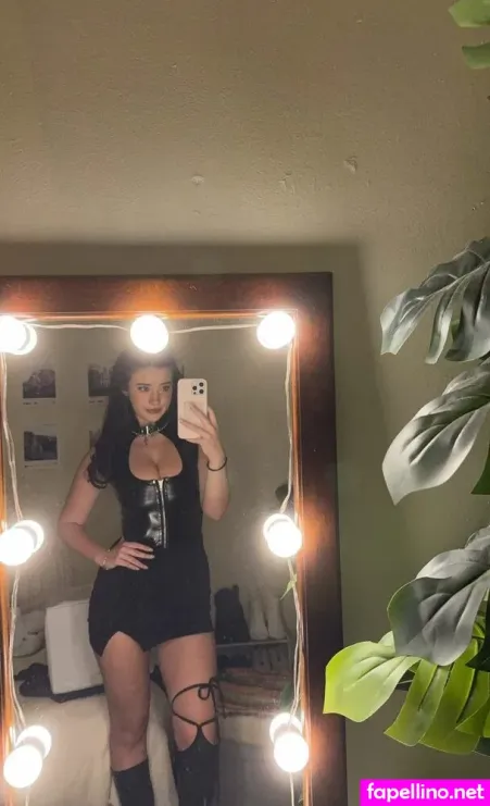 Hotblockchain Emily Cocea Cryptobaddie1 OnlyFans Thumbnail #HjOlhvZyY2