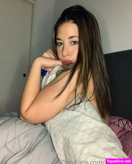 Hotcakenina OnlyFans Thumbnail #YisN0cENLQ