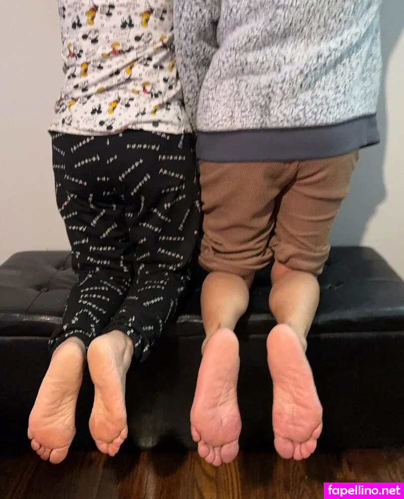 hot.family.feet, hotfamilyfeets Nude Leaked OnlyFans Photo #trIRQimLGJ