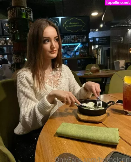 Hothelenn OnlyFans Thumbnail #oKxj0BkNMi