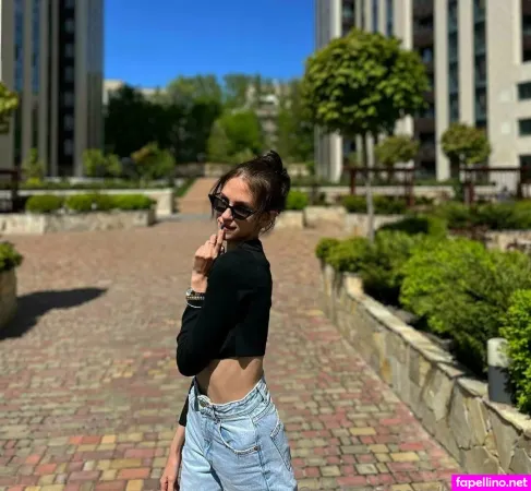 Hotilariia OnlyFans Thumbnail #XOaDYols7Y