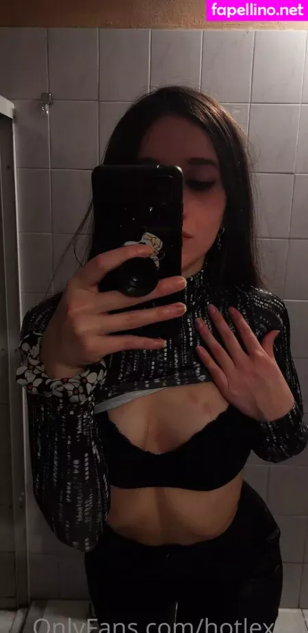 Hotlexxxi OnlyFans Thumbnail #8pwtnr9ItX