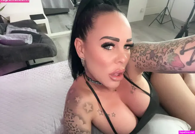 Hotmilfbitch 9 OnlyFans Thumbnail #QKvwWmiWBx