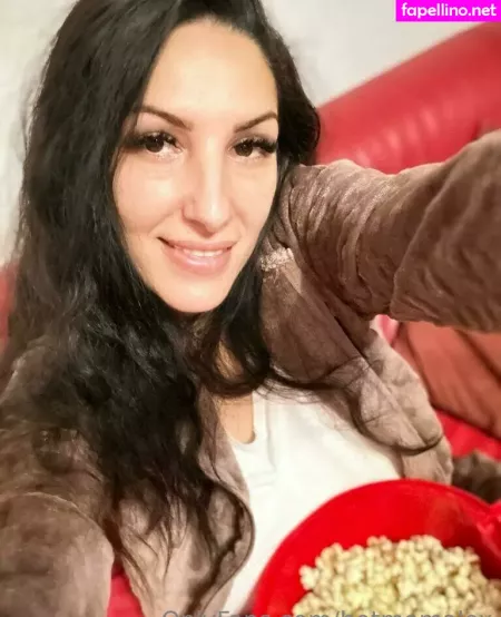 Hotmomalex OnlyFans Thumbnail #ScKeNB5v94