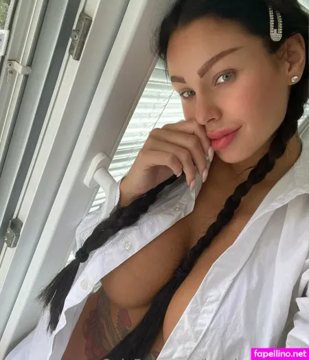 Hotsierrarossie OnlyFans Thumbnail #Wv2kmKI3e7