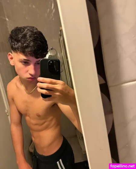 Hottboy22 OnlyFans Thumbnail #UsGW4BcNVC