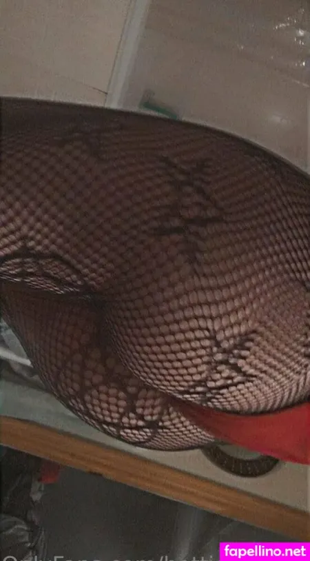 Hottie Witha Body OnlyFans Thumbnail #tr3TqryLkl