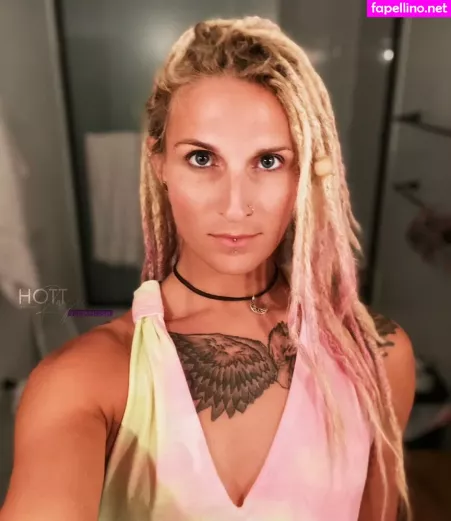 Hottrayne OnlyFans Thumbnail #8AljVyD0ep