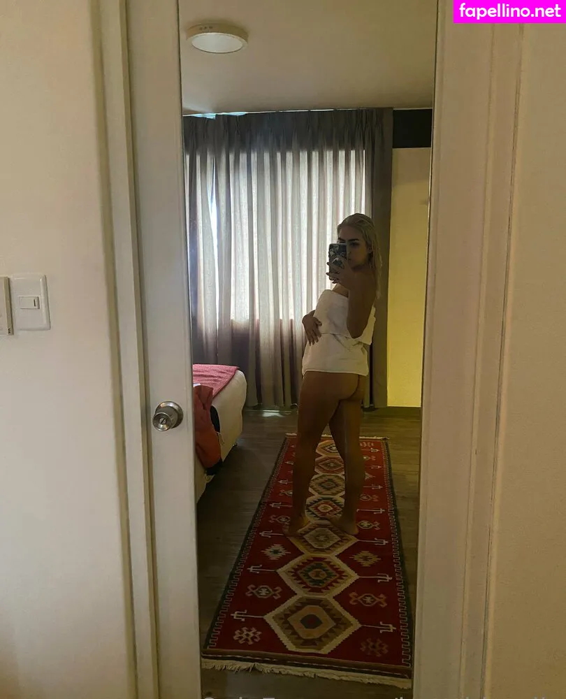 hotttblondie, world_of_blondes Nude Leaked OnlyFans Photo #9m83UXjLYO