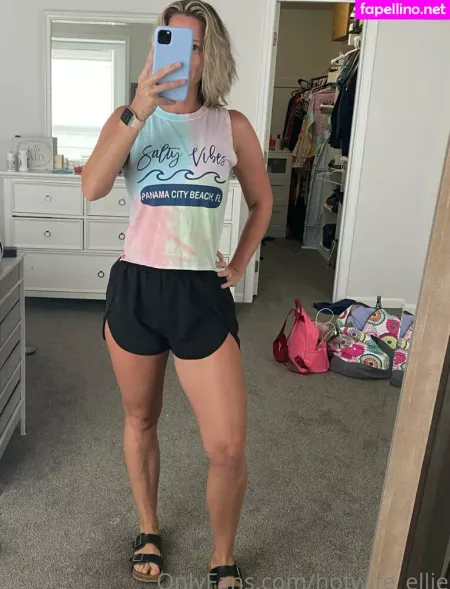 Hotwife Ellie OnlyFans Thumbnail #mZy0d5Chn0