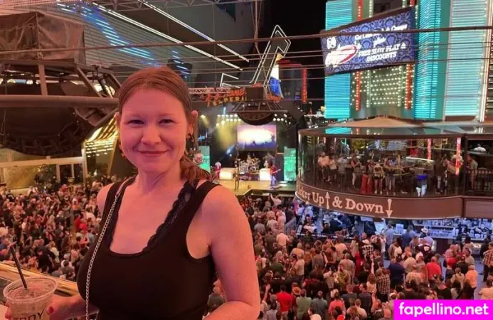 Hotwife Ginger OnlyFans Thumbnail #Gyf79fzO33