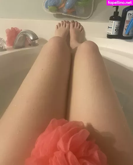 Hotwife Peachesfree OnlyFans Thumbnail #i1rwaaVCmu
