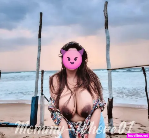 Hotwife Rashi OnlyFans Thumbnail #NhF9YzBNUJ