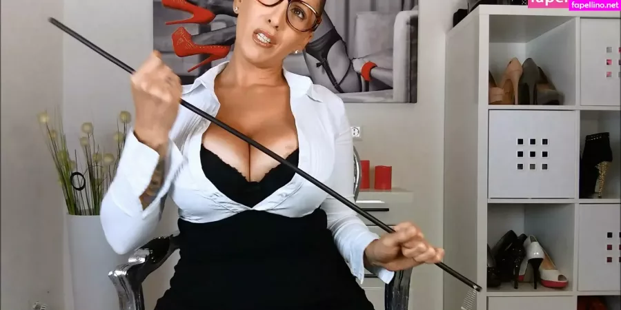 Hotwifeadriana OnlyFans Thumbnail #zSh3bu6h0v