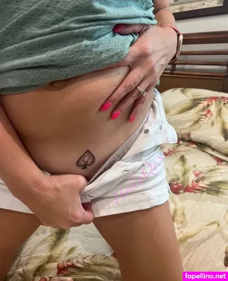 Hotwifeholly71 OnlyFans Thumbnail #TfHoWEmvyH