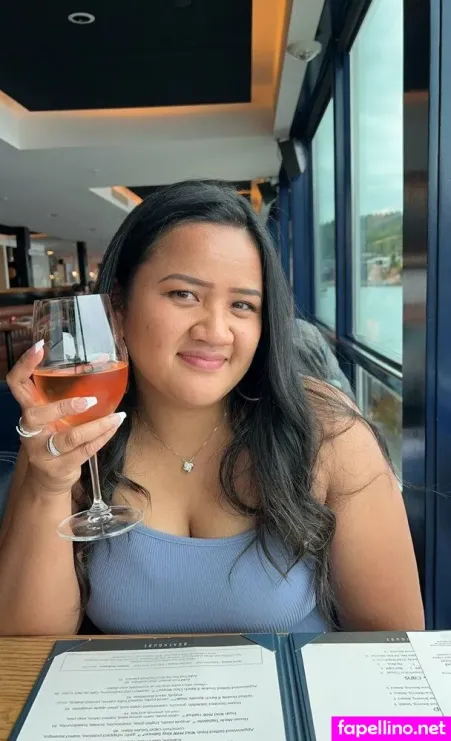 Hotwifeizzy OnlyFans Thumbnail #dKXYvrGVQG