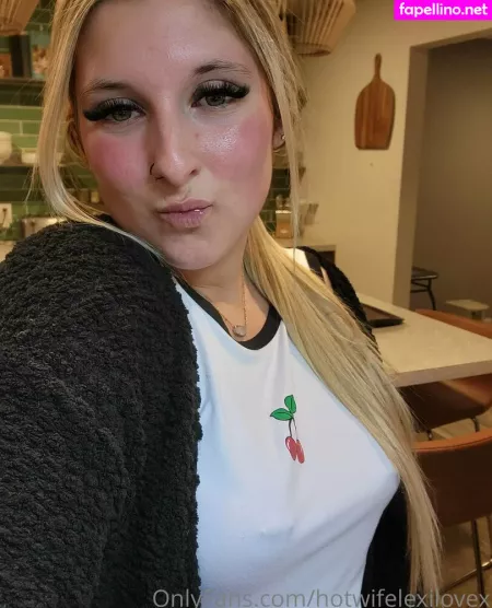 Hotwifelexilovex 1 OnlyFans Thumbnail #DXxsksJJwh