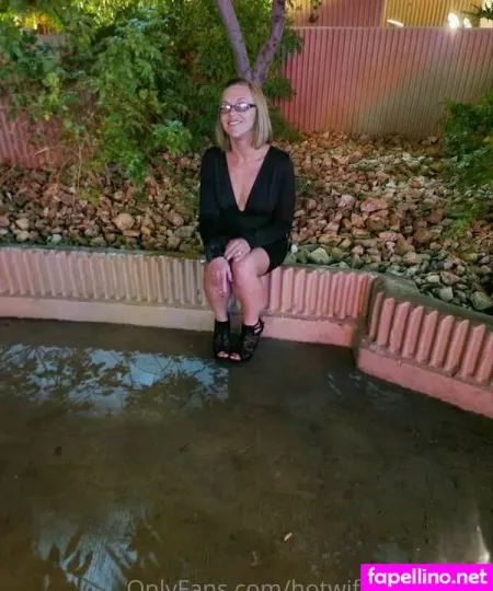 Hotwifenikkay OnlyFans Thumbnail #4b5hMvEvVn