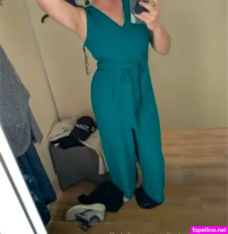 Hotwifesidney OnlyFans Thumbnail #E37uETZ4fw