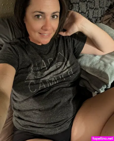 Hotwifesidney OnlyFans Thumbnail #IYoUl3vPfC