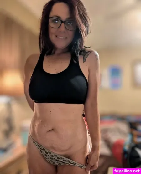 Hotwifesidney OnlyFans Thumbnail #xuODTZoFXJ