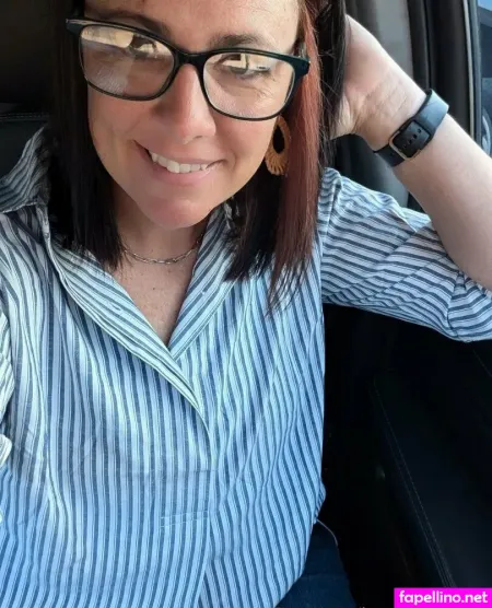 Hotwifesidney OnlyFans Thumbnail #zbmiBt2HUS