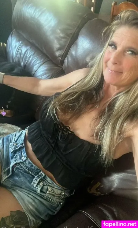 Hotwifestormie70 OnlyFans Thumbnail #xsti1DtFug