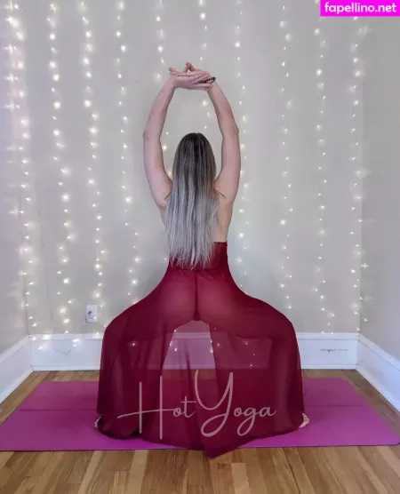 Hotyoga OnlyFans Thumbnail #6E2NImhyLk