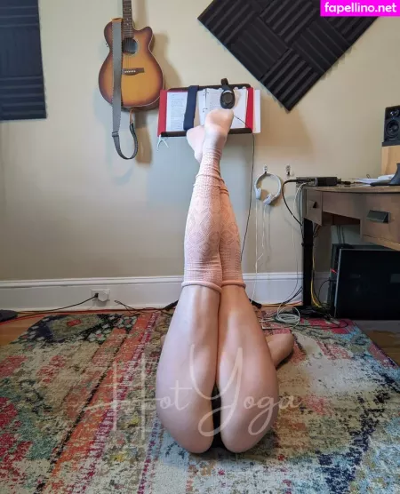 Hotyoga OnlyFans Thumbnail #XCrAWFFIWB